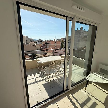 T2 Avec Terrasse Et Parking Prive Au Coeur De Nizza Esterno foto